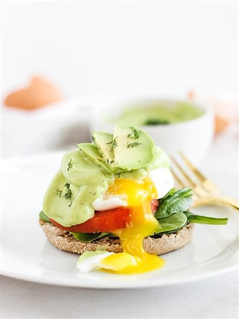 california-eggs-benedict-with-avocado-hollandaise image