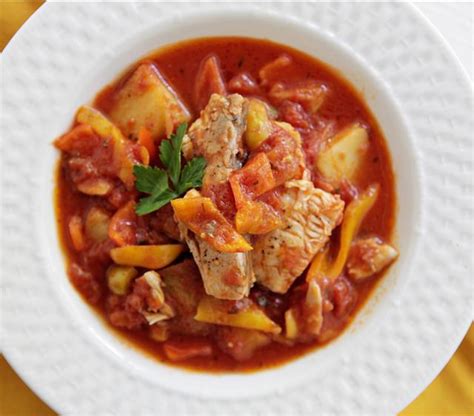 grouper-stew-with-potatoes-and-pepper image
