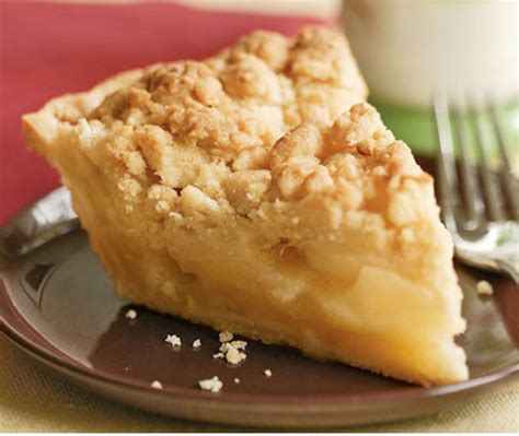 how-to-make-this-ginger-apple-crumb-pie image