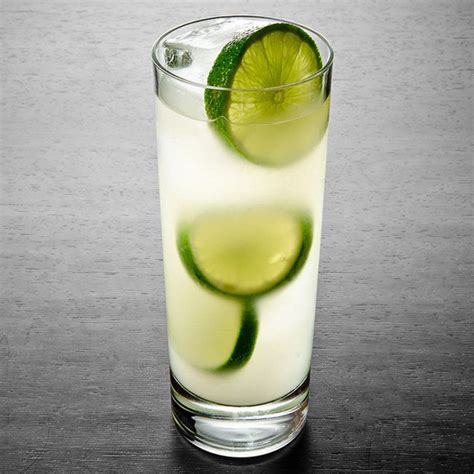 mint-basil-limeade-cocktail-recipe-liquorcom image