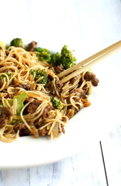 beef-and-broccoli-teriyaki-noodle-bowls-the-pretty-bee image