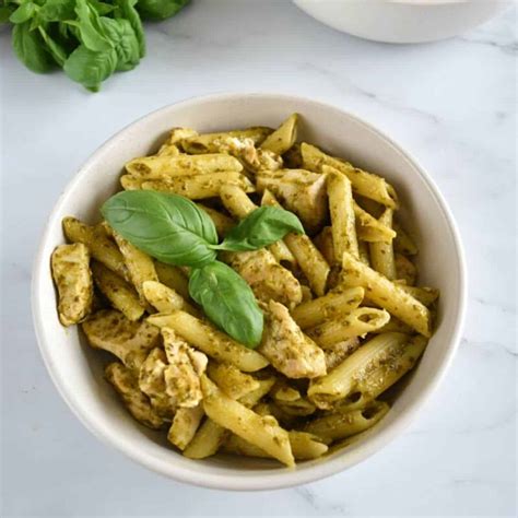 chicken-and-pesto-pasta-4-ingredients-only-hint-of image