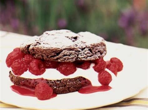 chocolate-raspberry-shortcakes-recipe-sunset image