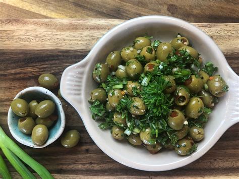 marinated-spanish-manzanilla-olives-rifestyle image
