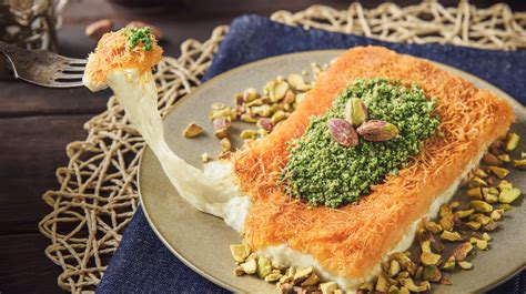 what-is-kunafa-and-what-does-it-taste-like image