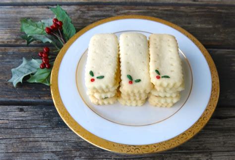 moms-canadian-traditional-shortbread-cookie image