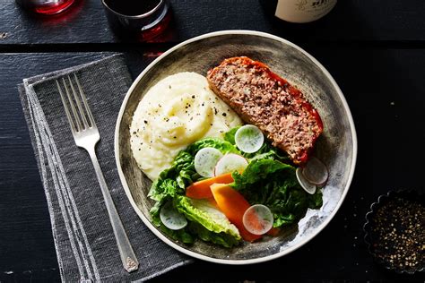 best-meatloaf-recipe-how-to-make-easy-beef image