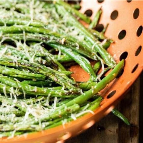 garlic-parmesan-grilled-green-beans-hey-grill-hey image