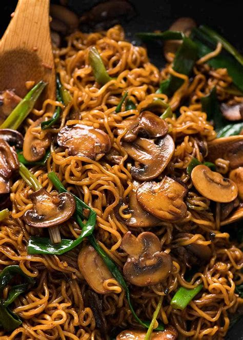 asian-mushroom-ramen-noodles-recipetin-eats image