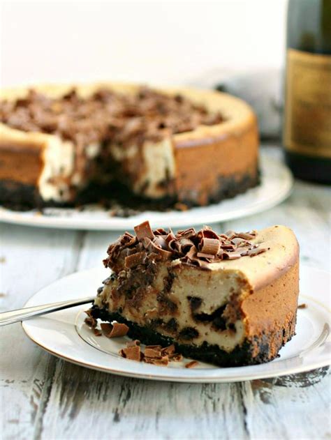 hungry-couple-chocolate-chip-cheesecake-with-oreo-crust image