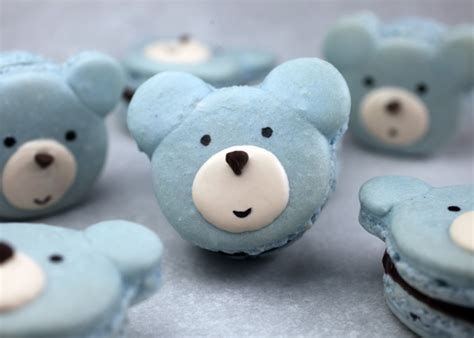 beary-cute-macarons-bakerella image