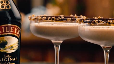 delicious-cocktail-recipes-with-baileys-irish image