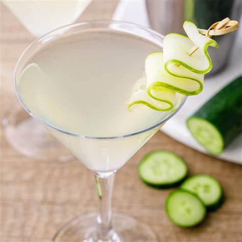 how-to-make-the-best-cucumber-martini-this-is-so-good image