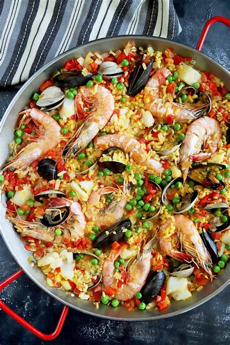 spanish-paella-de-marisco-recipe-seafood-paella-foodal image