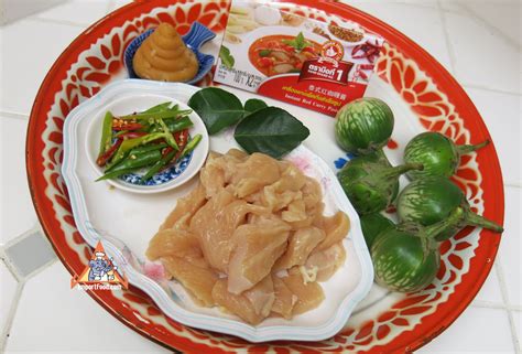 recipe-thai-red-curry-chicken-gaeng-phed-gai image