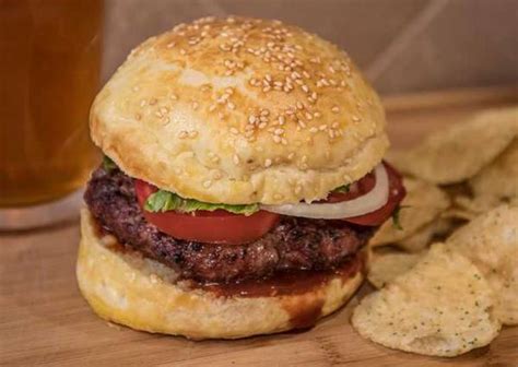 the-steakburger-recipe-that-puts-the-best-steakhouses image