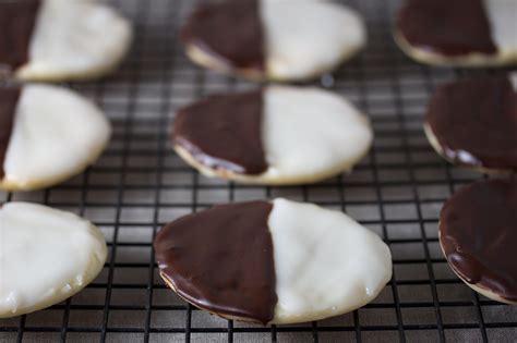 black-and-white-the-perfect-cookie-jewish-womens image