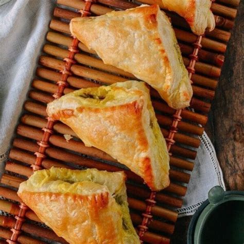 chinese-curry-puffs-with-beef-the-woks-of-life image