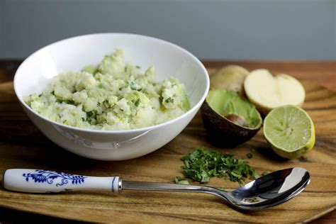 the-quick-fix-avocado-mashed-potatoes-the-globe image