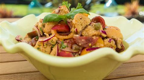 panzanella-salad-is-a-super-tasty-tuscan-dish-perfect-for image