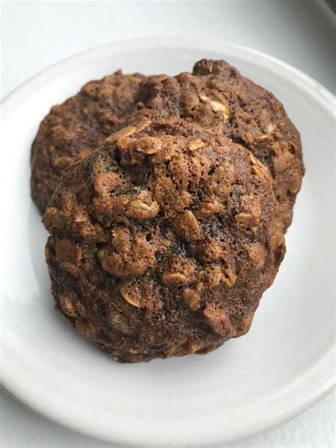 old-fashioned-molasses-oatmeal-cookies-cookie image