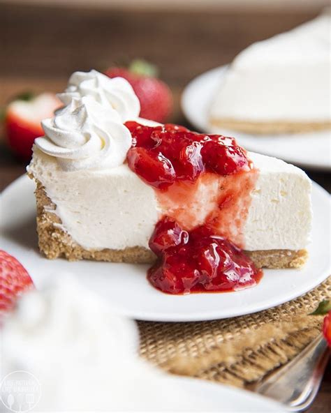 no-bake-cheesecake-with-strawberry-sauce-like image