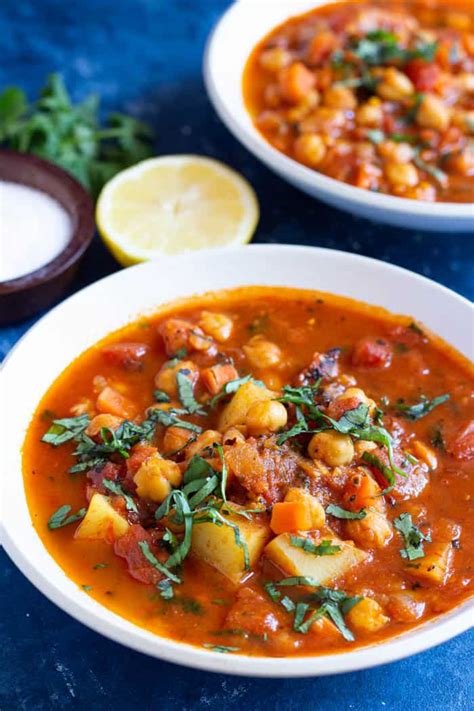 easy-moroccan-chickpea-stew-unicorns-in-the-kitchen image
