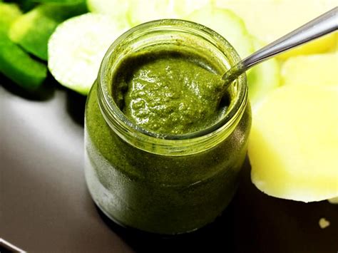 green-chutney-for-sandwich-chaat-snacks-swasthis image