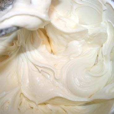 greek-yogurt-cream-cheese-frosting image