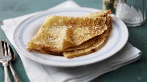 how-to-make-pancakes-recipe-bbc-food image