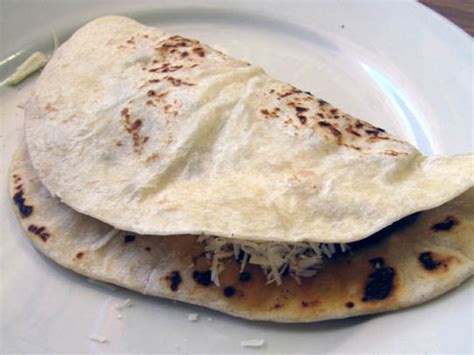 baleadas-recipe-honduran-flour-tortillas-with-beans image