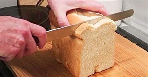 how-to-make-simple-sandwich-bread-in-a-bread image