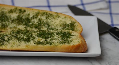 new-orleans-food-commanders-palace-garlic-bread image