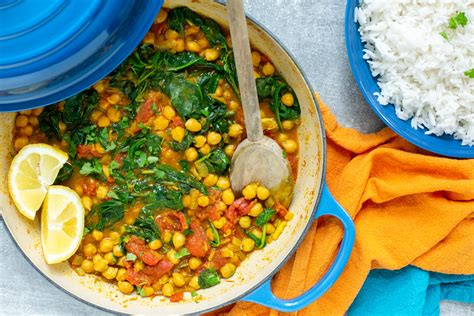 quick-chickpea-and-spinach-curry-chana-masala image