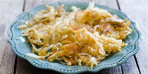 crispy-hash-browns-recipe-how-to-make-homemade-hash-browns image
