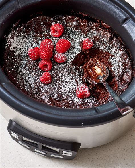recipe-slow-cooker-chocolate-lava-cake-kitchn image
