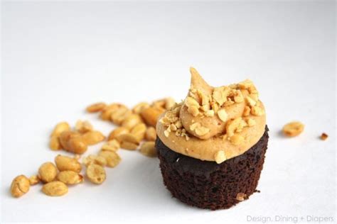 gluten-free-chocolate-cupcakes-with-peanut-butter image