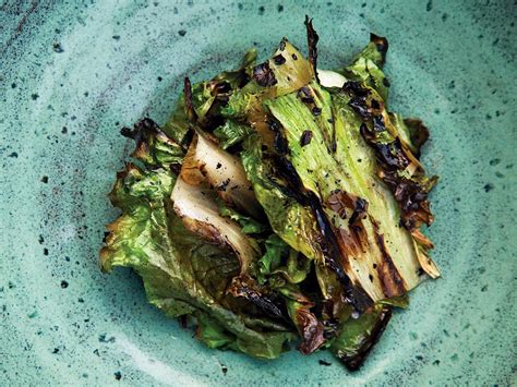 charred-escarole-salad-saveur image
