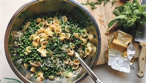 pasta-with-peas-and-mint-the-splendid-table image