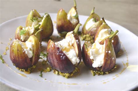 recipe-ricotta-stuffed-figs-farm-fresh-to-you image