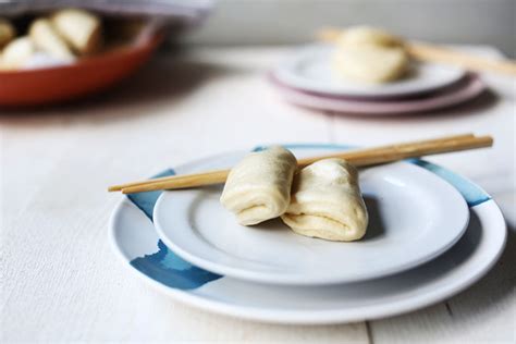 how-to-make-chinese-steamed-buns-the-tortilla image