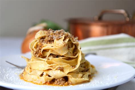 authentic-italian-bolognese-rag-recipe-great-italian image