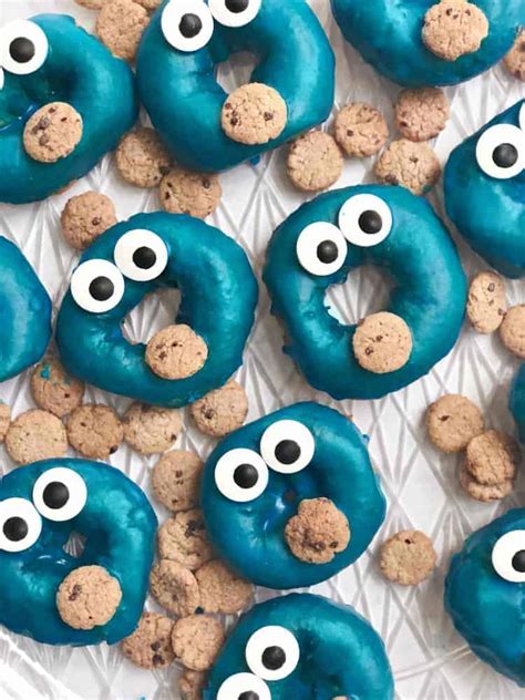 cookie-monster-donuts-6-ingredients-5-minutes image