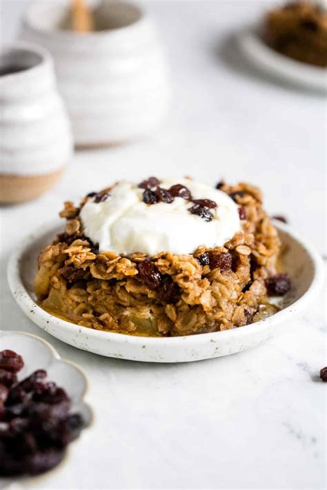 baked-oatmeal-with-apples-and-raisins image