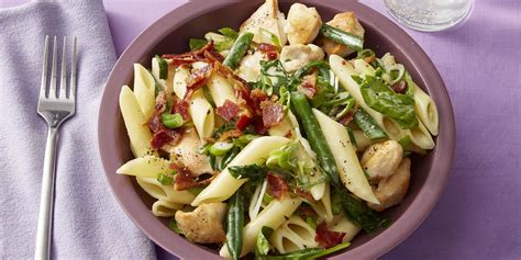 chicken-green-bean-and-bacon-pasta-womans-day image
