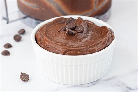 vegan-avocado-chocolate-pudding-healthygirl-kitchen image