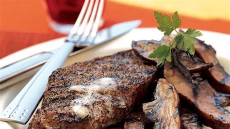 pepper-crusted-steaks-with-worcestershire-glazed image