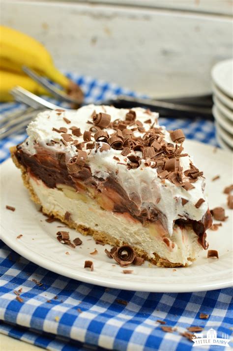 no-bake-chocolate-banana-cream-pie-pitchfork-foodie image