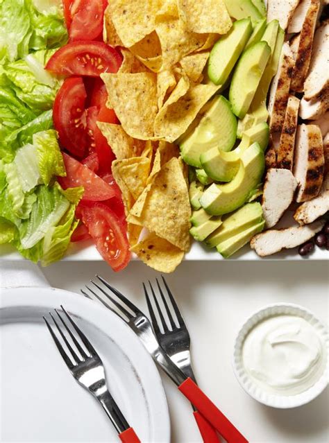 chicken-taco-salad-ricardo image