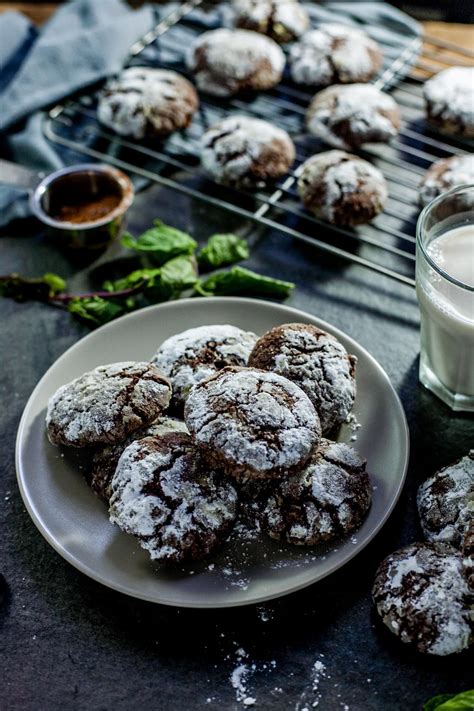 chocolate-mint-crinkle-cookies-olive-mango image